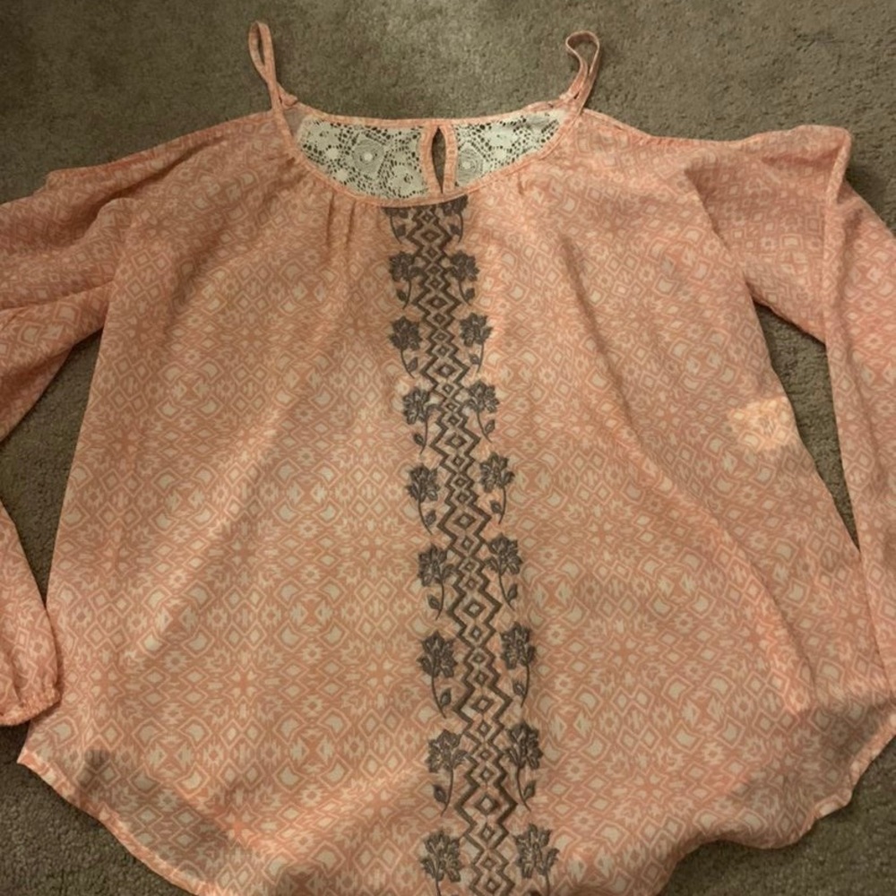 Women’s blouse